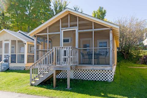 Half Moon Motel Cottages Laconia Compare Deals