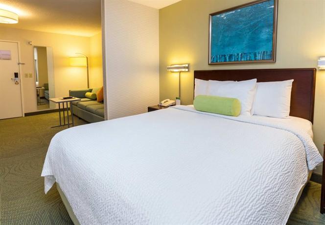 Des Moines Iowa Hotels With Jacuzzi Rooms Des Moines Iowa Hotels With Jacuzzi Rooms