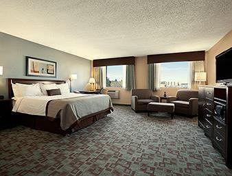 Saskatoon Hotel Rooms With Jacuzzi Suites Saskatoon Hotel Rooms With Jacuzzi Suites