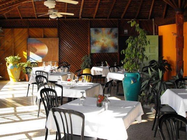 Bar B Barn Beach Hotel Negril Compare Deals