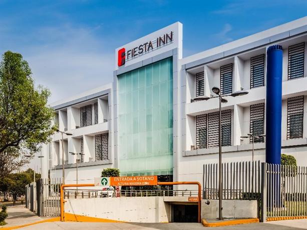 피에스타 인 플라자 센트럴 아에로푸에르토, Fiesta Inn Plaza Central Aeropuerto