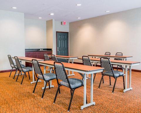 Country Inn Suites By Radisson Novi Mi Compare Deals
