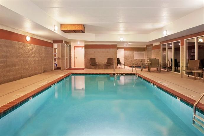 Holiday Inn Express Watertown Compare Deals