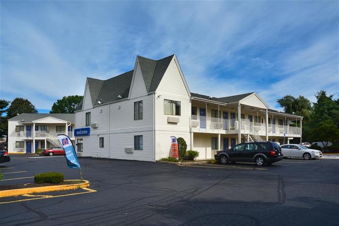 Motel 6 Hartford Southington