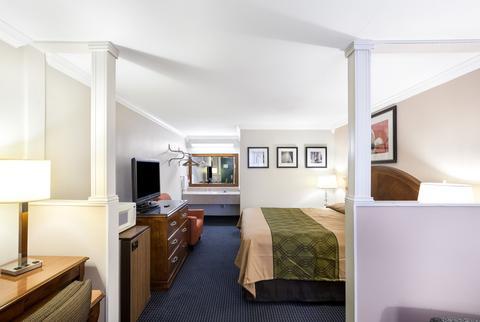 Econo Lodge Inn Suites Fiesta Park San Antonio Compare Deals
