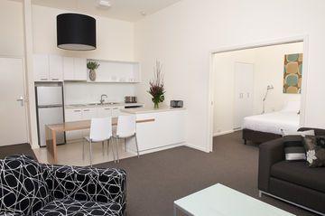 Majestic Old Lion Apartments Adelaide Compare Deals About Majestic Old Lion Apartments