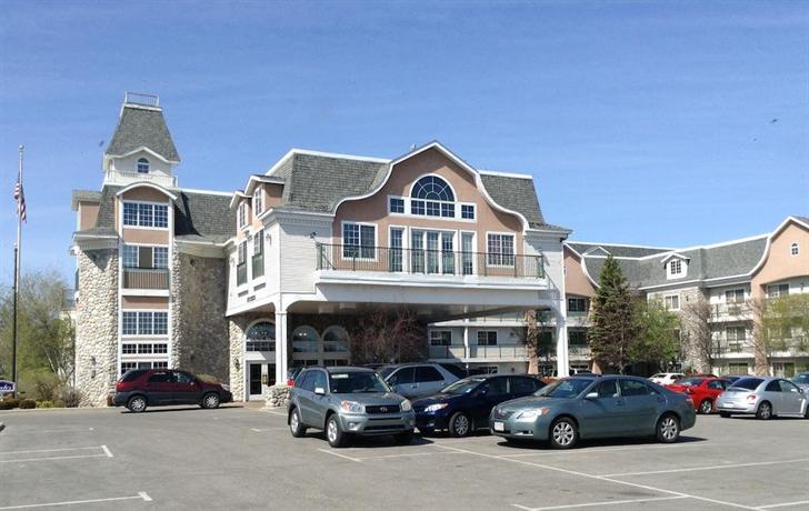 Hamilton Inn Select Beachfront Mackinaw City Compare Deals About Hamilton Inn Select Beachfront