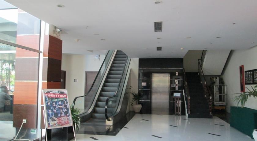 Hotel Menara Bahtera, Balikpapan - Compare Deals