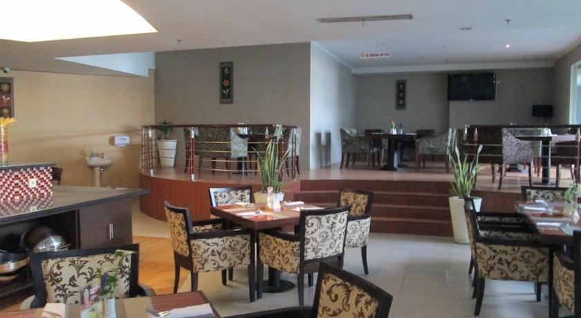 Hotel Menara Bahtera, Balikpapan - Compare Deals