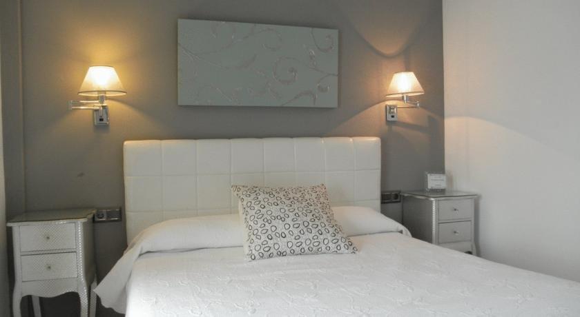 Hostal Abril Nerja