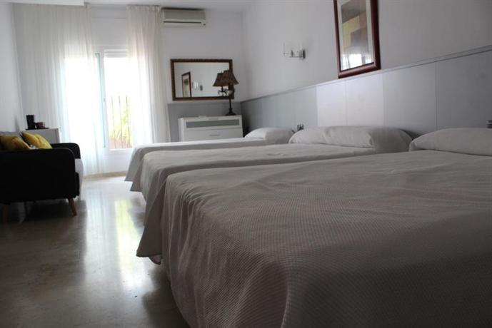 Hostal Abril Nerja