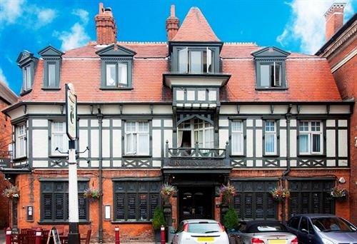 Crown Hotel Chertsey