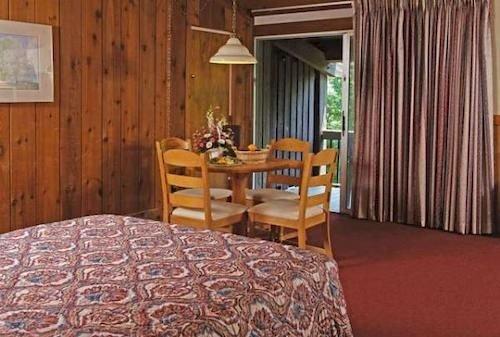 Salt Fork State Park Lodge And Conference Center Cambridge