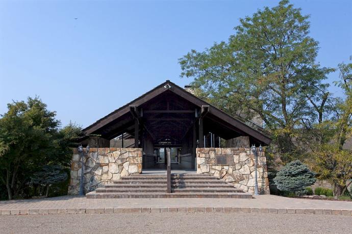 Salt Fork State Park Lodge And Conference Center Cambridge