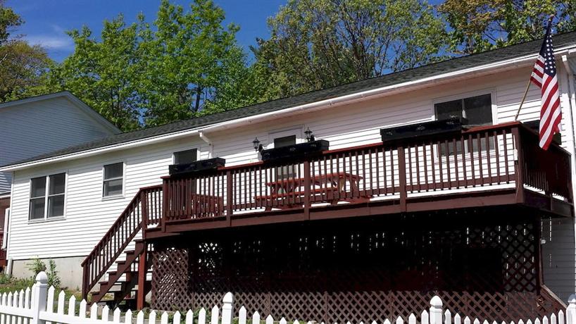 Weirs Beach Motel Cottages Laconia Compare Deals