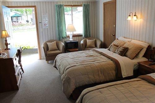 Weirs Beach Motel Cottages Laconia Compare Deals