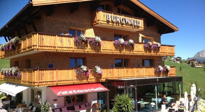 Hotel Burgwald - Ski In & Ski Out