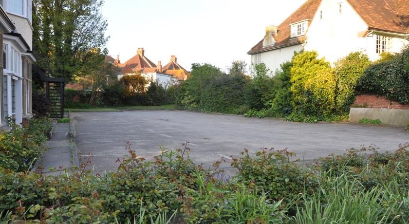 Chandos Premier Guest House