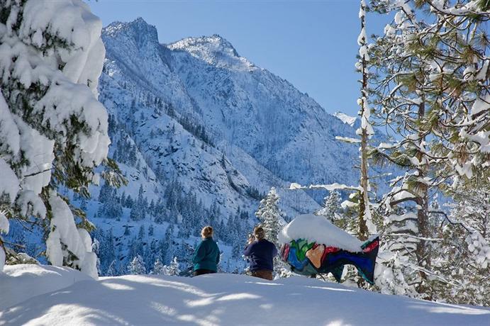 Sleeping Lady Mountain Resort, Leavenworth - Compare Deals