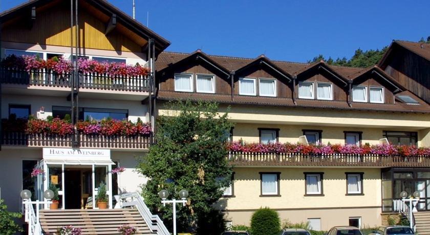 Hotel Haus Am Weinberg St Martin Die Gunstigsten Angebote