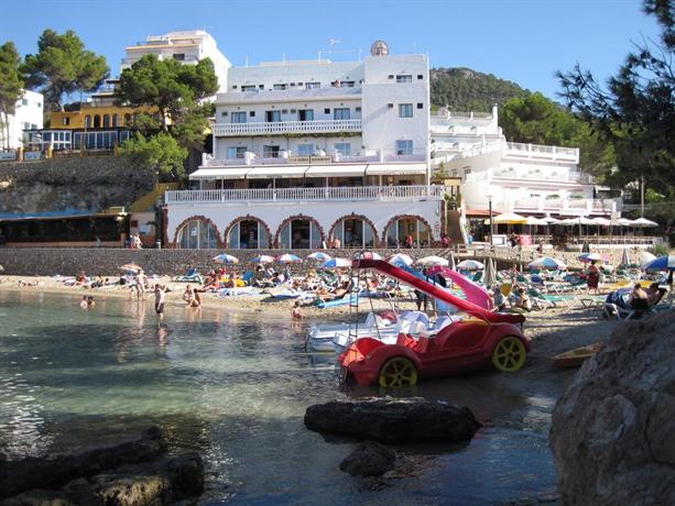 Hostal La Ciguena, Portinatx - Compare Deals