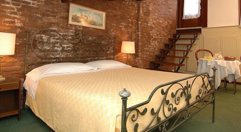 호텔 카사노바 베니스, Hotel Casanova Venice