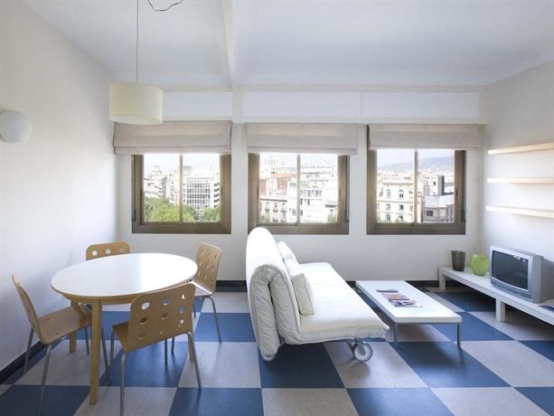 Chic & Basic Urquinaona Apartments Barcelona