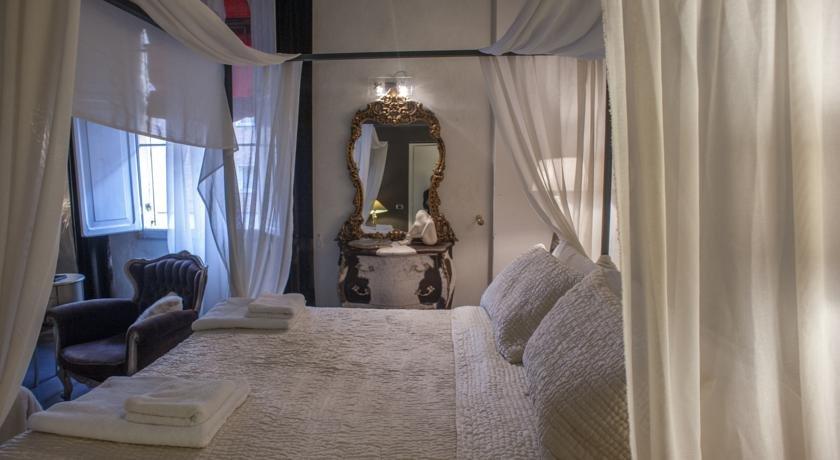 Les Chambres De Amelie Bb Bologna Compare Deals