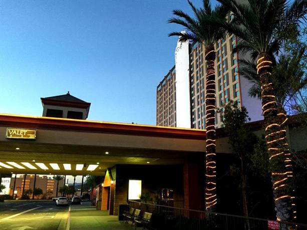 Laughlin lodge casino & hotel