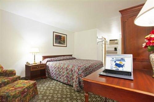 Lakeview Inn Centralia Compare Deals - 