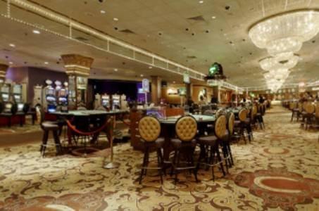 is horseshoe casino open in tunica mississippi