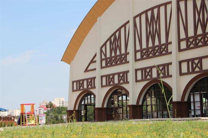 Lavina Hotel