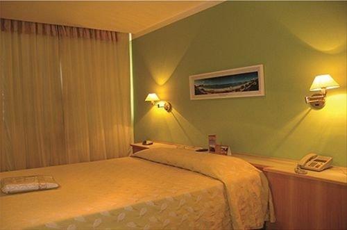 Hotel Pouso Real Rio De Janeiro Compare Deals - 