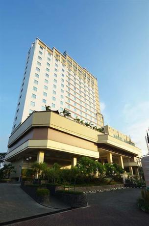 Grand Cempaka Hotel, Jakarta - Compare Deals