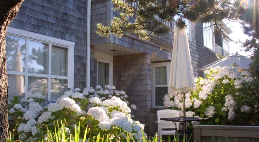 the courtyard cannon beach compare deals the courtyard cannon beach compare deals