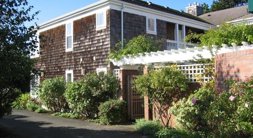 the courtyard cannon beach compare deals the courtyard cannon beach compare deals