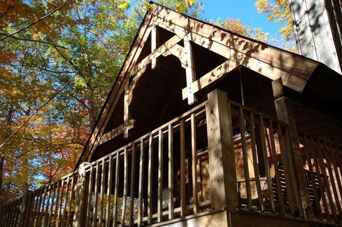 Creekwalk Inn Bed And Breakfast With Cabins Cosby Compare Deals