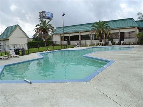 Econo Lodge & Suites Orange (Texas)