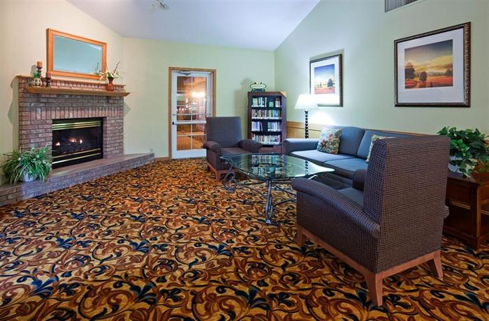 Country Inn Suites By Radisson Baxter Mn Compare Deals