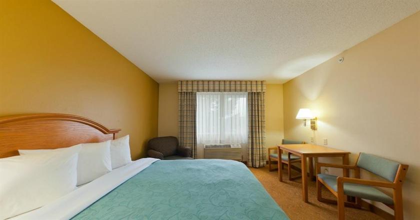 Country Inn Suites By Radisson Baxter Mn Compare Deals