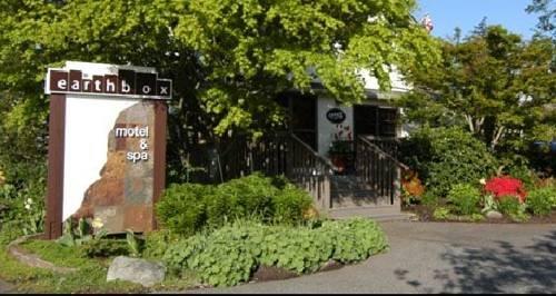 Earthbox Inn & Spa