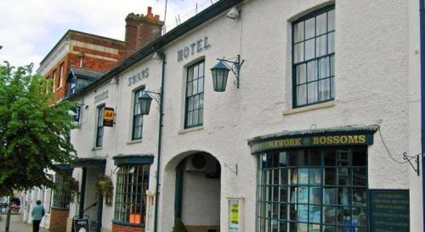 Three Swans Hotel