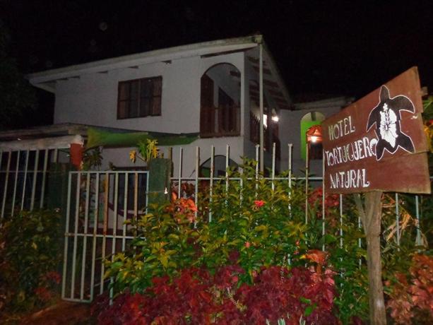 Cabinas Tortuguero Natural