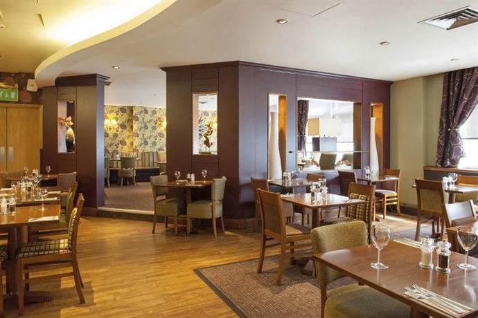 Premier Inn London Tower Bridge - Compare Deals