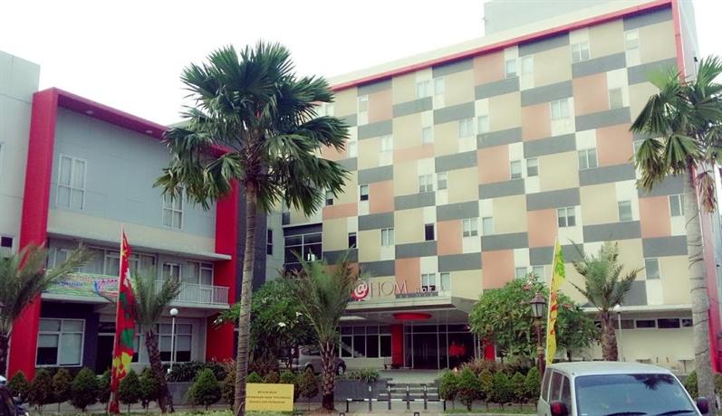 Hom Hotel Tambun Bekasi Compare Deals - 