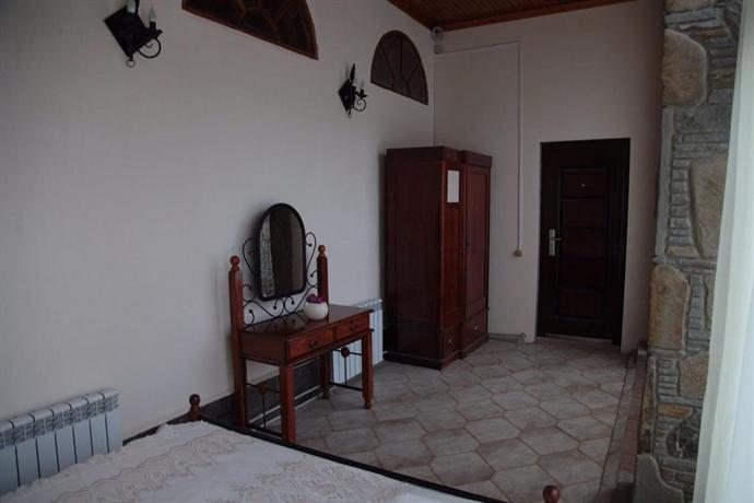 HI292430686 кастана красная поляна телефон