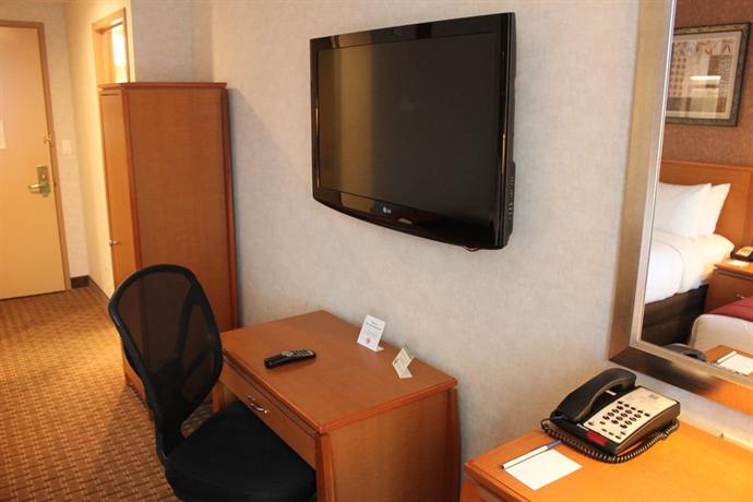 Bellerose Inn New York City Compare Deals About Bellerose Inn
