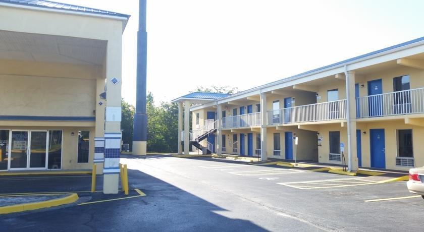 Ramada Limited Hotel Alachua