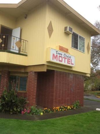 Town Chalet Motel Longview Compare Deals