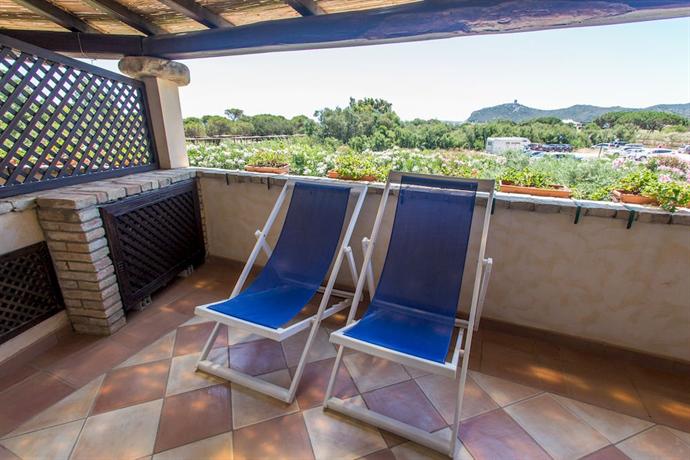 Spiaggia Di Porto Giunco Tracce Di Sardegna